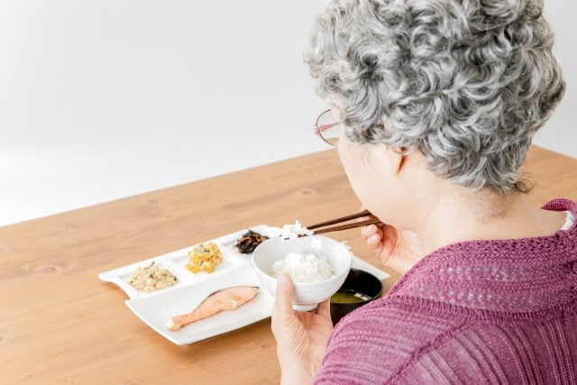 高齢者が食事を食べない、食が細くなっている際の食事